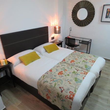 Living Sevilla Apartments Hercules Exterior photo