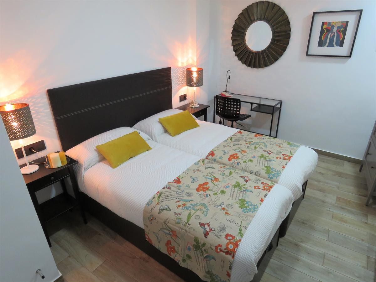 Living Sevilla Apartments Hercules Exterior photo