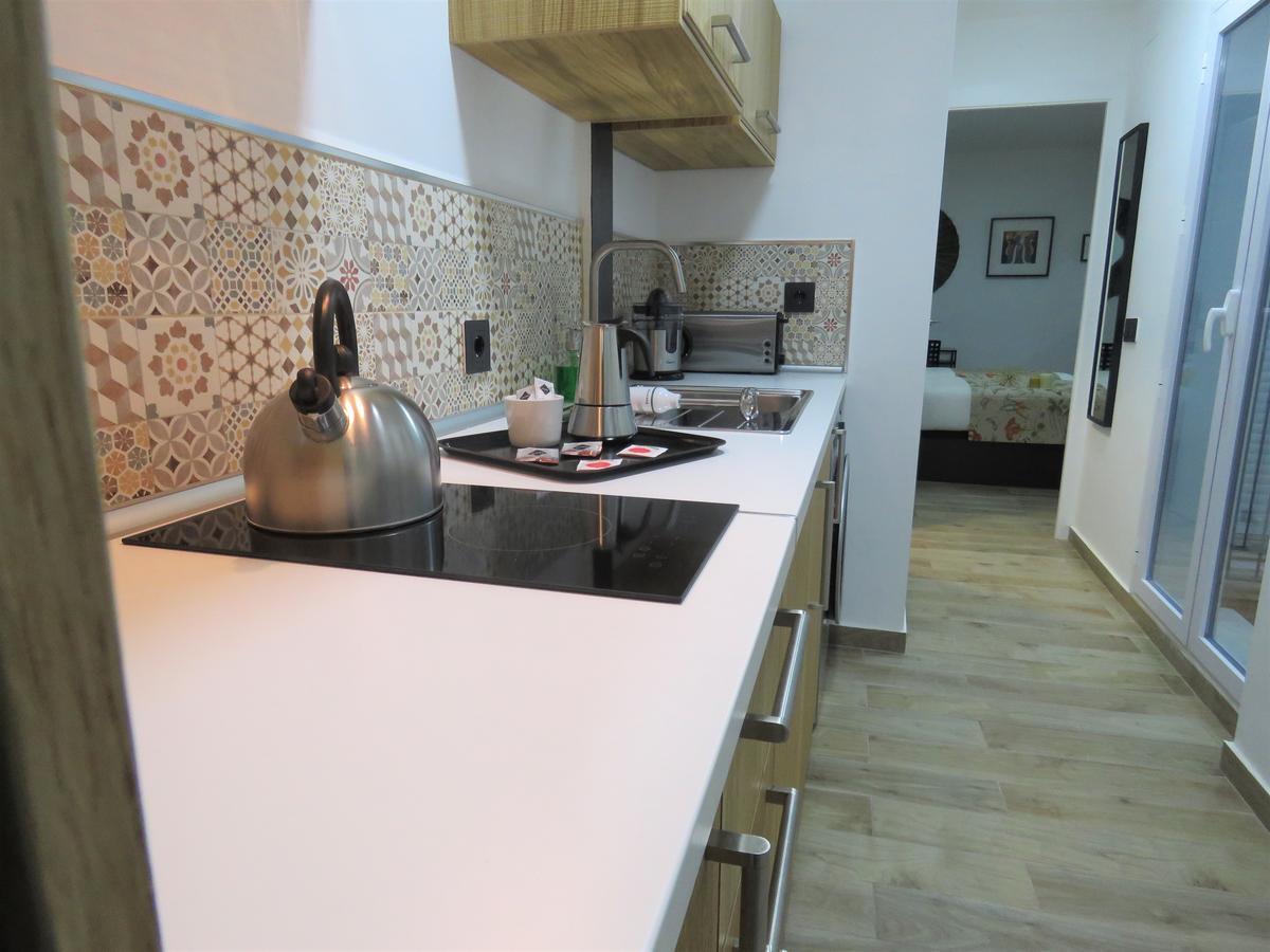 Living Sevilla Apartments Hercules Exterior photo