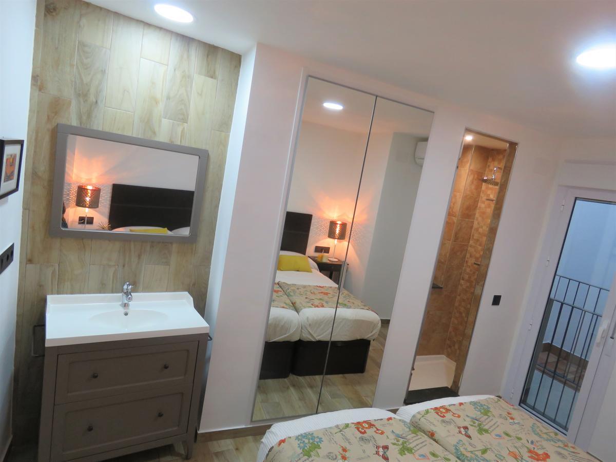 Living Sevilla Apartments Hercules Exterior photo
